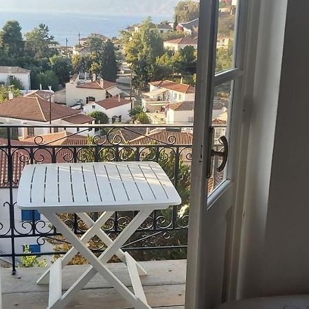 Tsitsinakis Traditional House Hydra  Exterior photo